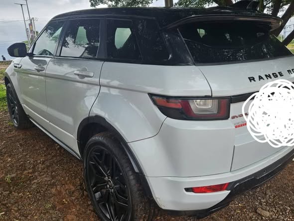 A picture of Range Rover Evoque Direct Belgium 2016 17 7 million No