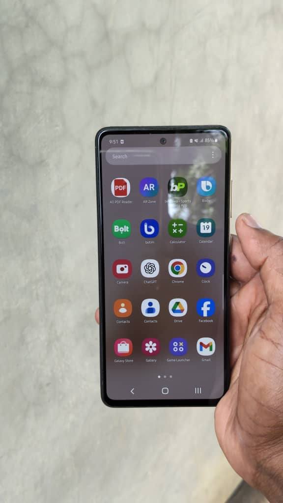 A picture of SAMSUNG A52