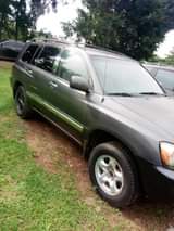 A picture of 2004 model Highlander