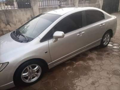 A picture of 2007 Honda civic iRober 09019556049
