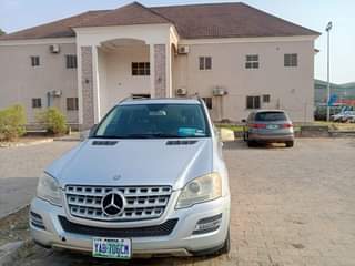 A picture of 2011 Mercedes Benz ML350 4matic