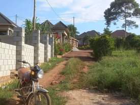 A picture of Quick plot for sale in matugga kavule with land title