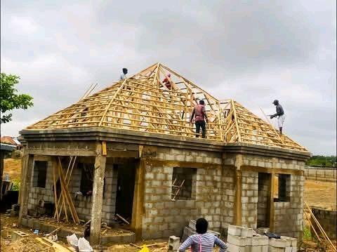 A picture of House roofing dm azap