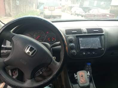 A picture of Honda Civic 2004 Sound engine and gear AC 1 9m