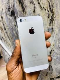 A picture of IPHONE SE 64GB