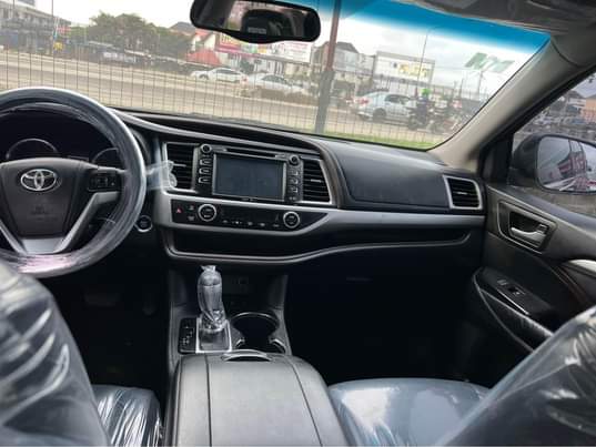 A picture of Toyota highlander