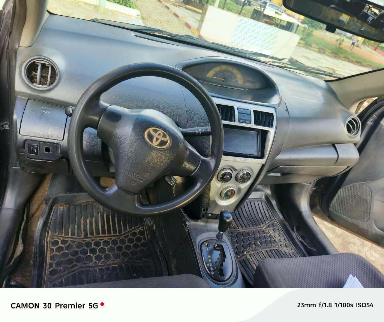 A picture of Awoof Toyota yarix 2010 model Engine gear ac need small