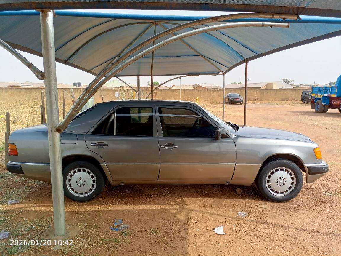 A picture of Mercedes Benz 08088462156 w124