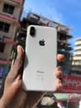 A picture of iPhone X 0676175260