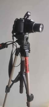 A picture of Camera Stand triple