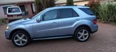 A picture of ML350 mercedes Benz 0700327795