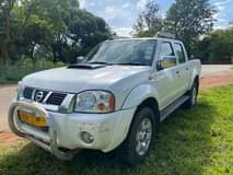 used nissan np300