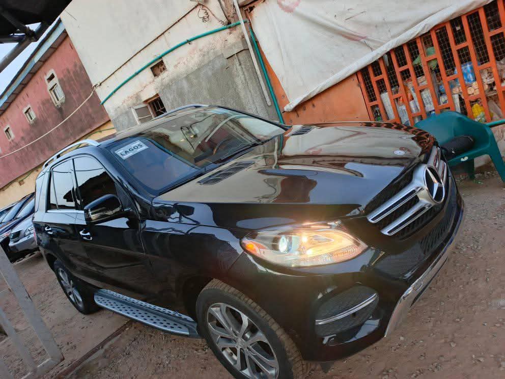 A picture of GLE 350 Benz 2016 model