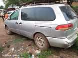 A picture of Toyota sienna complete pure first body pan no engine gear