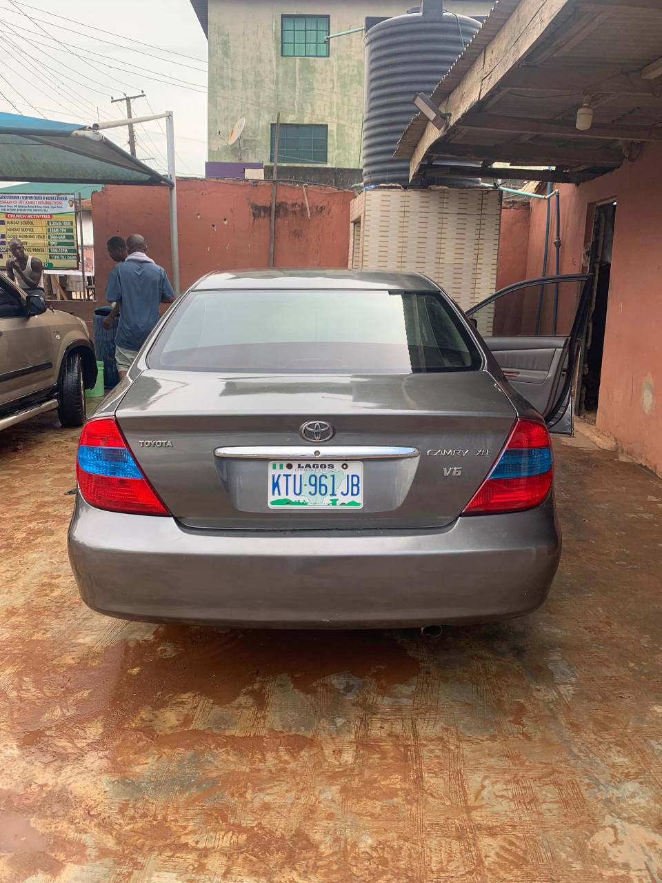 A picture of Toyota Camry xle V6