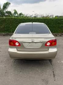 A picture of 2004 Toyota corolla