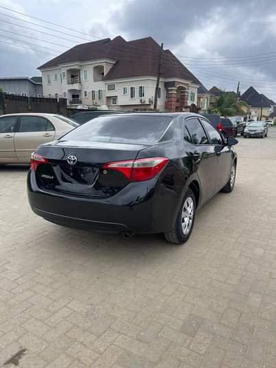 A picture of TOYOTA COROLLA 20105 MODEL