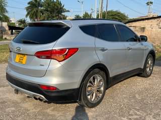 A picture of HYUNDAI SANTA FE 2014