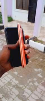 A picture of Iphone xr