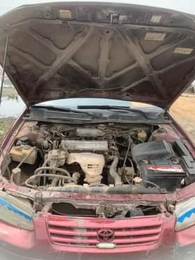 A picture of Toyota Camry tiny light Engine gear ac Buy and drive