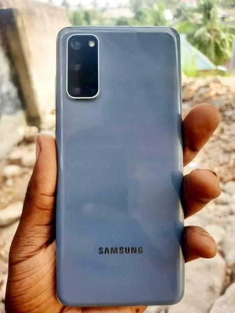 A picture of Samsung S20 5G