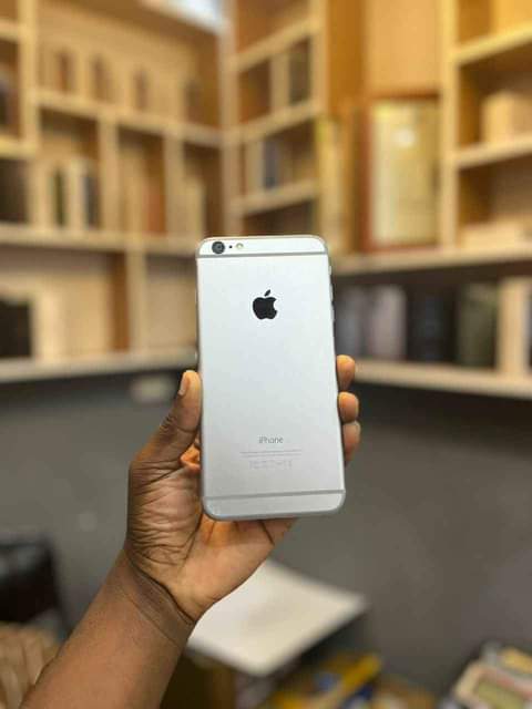 A picture of Iphone 6 plain