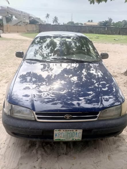A picture of Toyota carina e 09063393963