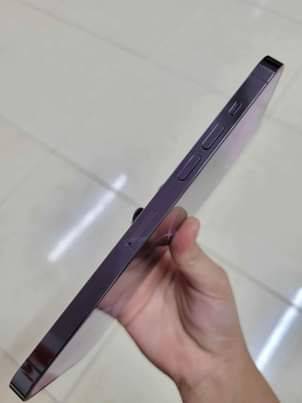 A picture of IPhone 14 pro max 128GB