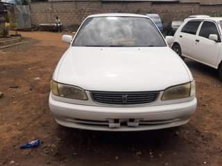 A picture of TOYOTA COROLLA