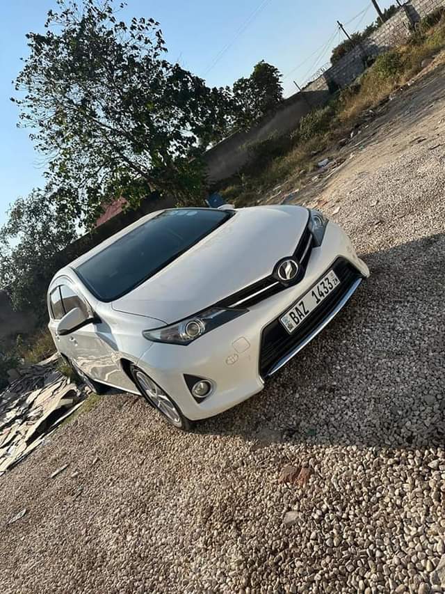 toyota auris