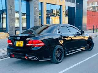 A picture of CROWN ATHLETE NEW MODEL