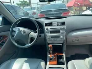 A picture of Re 2010 Toyota Camry XLE Fully Loaded Silver Available Location