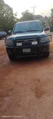 A picture of Toyota sequoia 2004