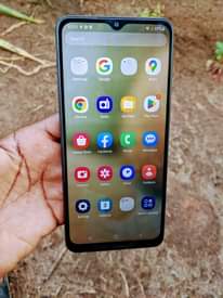 A picture of Samsung Galaxy a12 imenyooka gb64 ram4 net4g