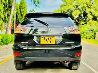 A picture of TOYOTA HARRIER