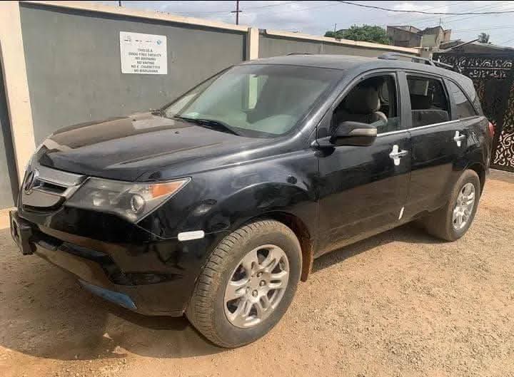 A picture of Acura MDX