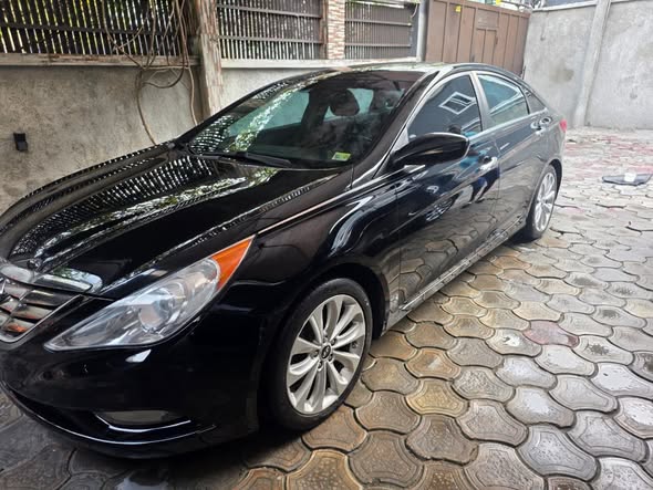 A picture of Distress Sale DIRECT BELGIUM FOREIGN USED 2013 Hyundai Sonata Price