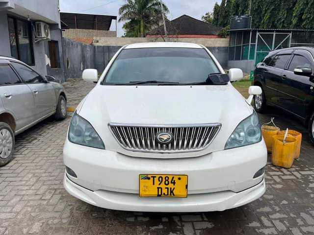 A picture of Toyota Harrier