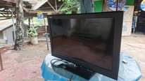 A picture of LG INCH 32 LED IMEKUFA KIOO TU INAWAKA VIZURI KABISA
