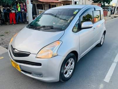 A picture of Toyota Ructis