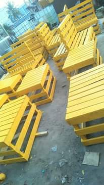 A picture of 0675163037 VITI VYA PALLETS KWA AJILI YA BAR RESTAURANT PUB