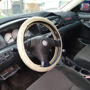 A picture of TOYOTA COROLLA 2003