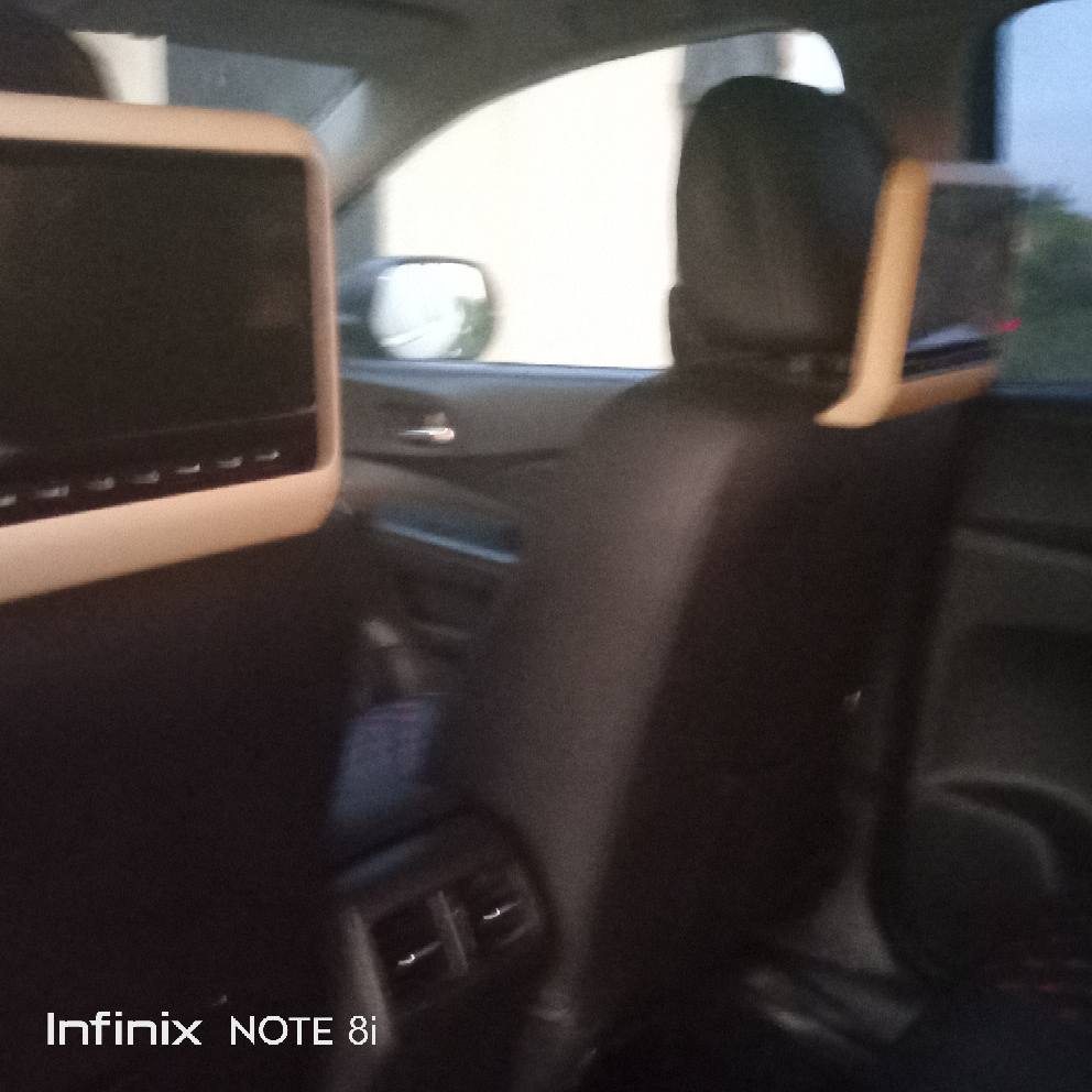A picture of Honda CR V 2016 model