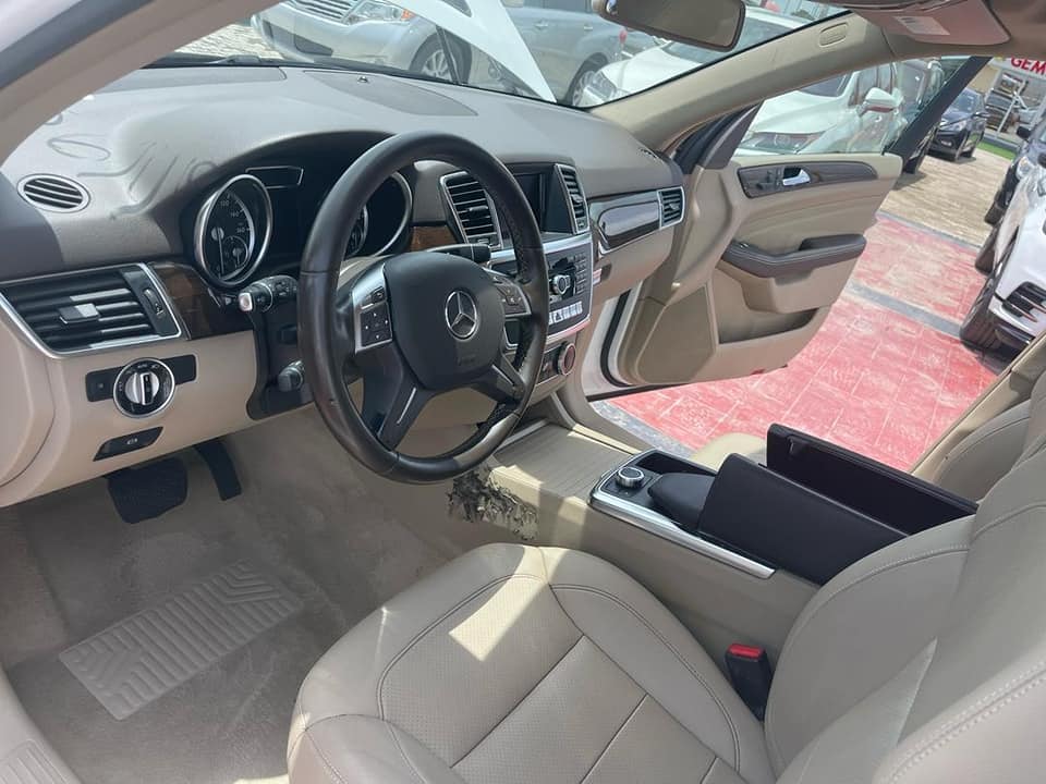 A picture of MERCEDES BENZ ML350