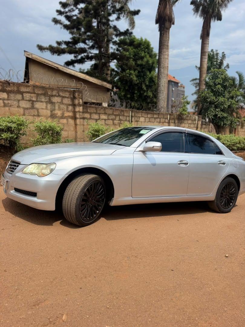A picture of 2008 Toyota mark x toyota