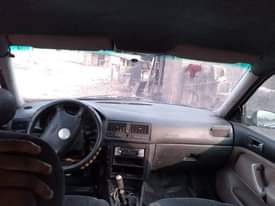 A picture of 1998 Volkswagen Golf 4