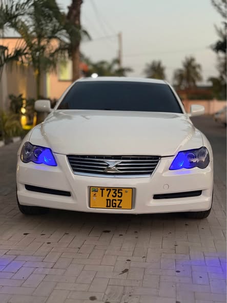 A picture of Toyota Mark X 0716240462
