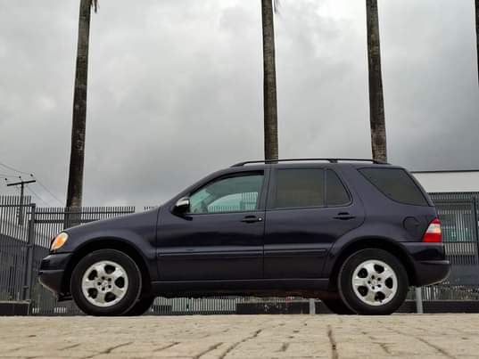 A picture of 2003 Mercedes Benz ML 350 Pure first body pan Untouched