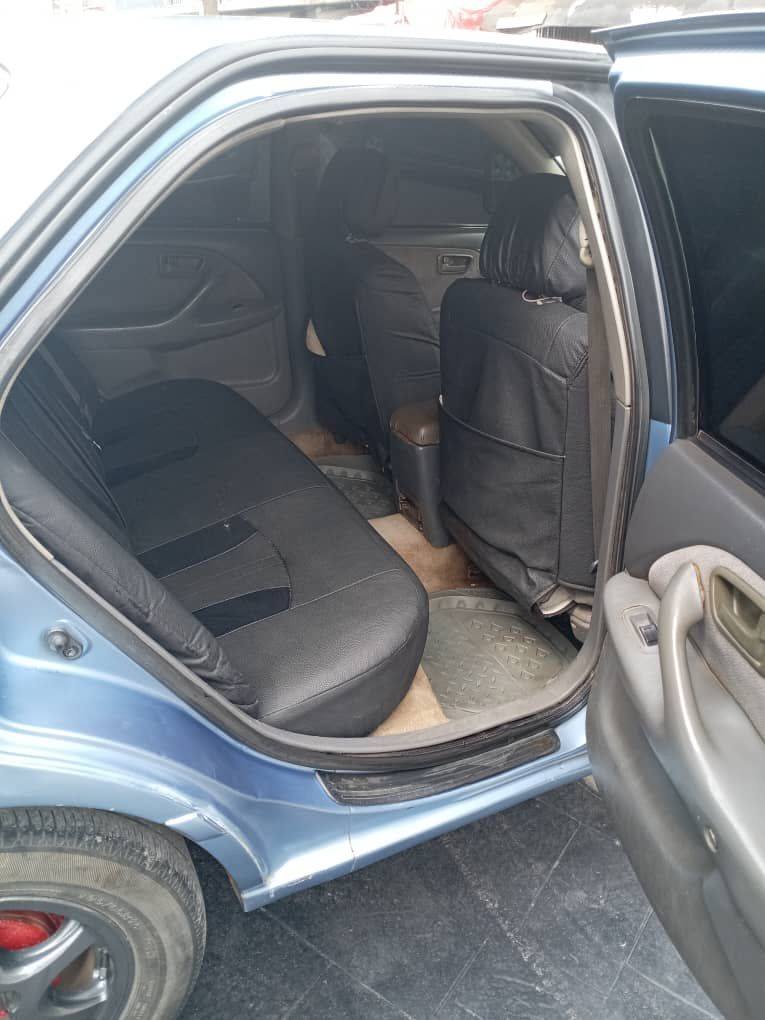 A picture of 2002 Toyota Camry LE