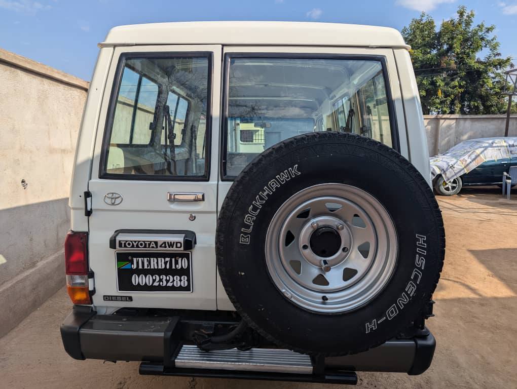 A picture of LAND CRUISER ON SALE 0628 190 101